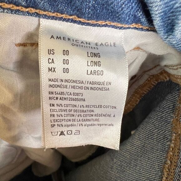 American Eagle Jeans Womens Size 00 Long Mom Blue Medium Wash Denim Distressed - Picture 8 of 12
